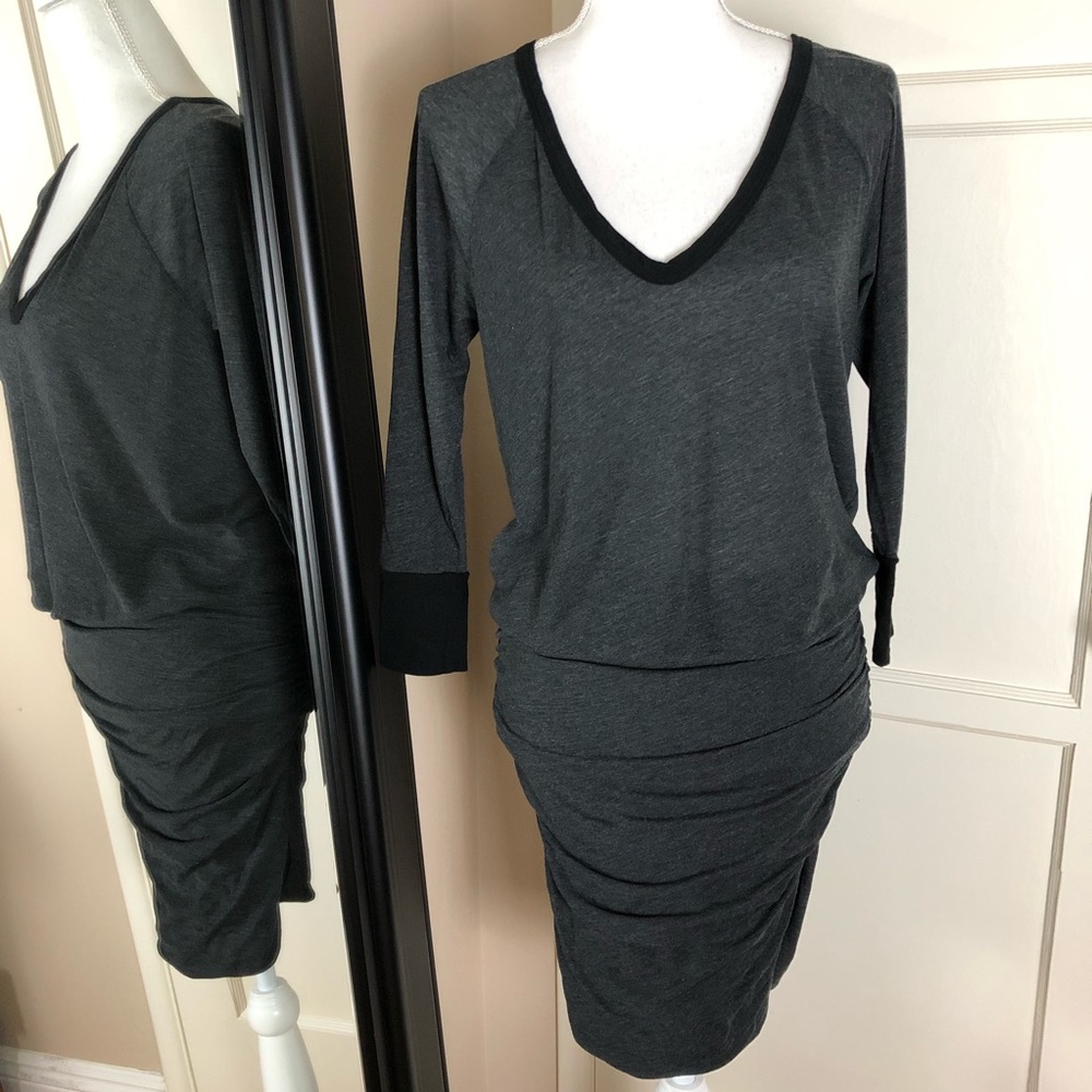 James Perse Fitted V-Neck Mini Grey Dress (M)